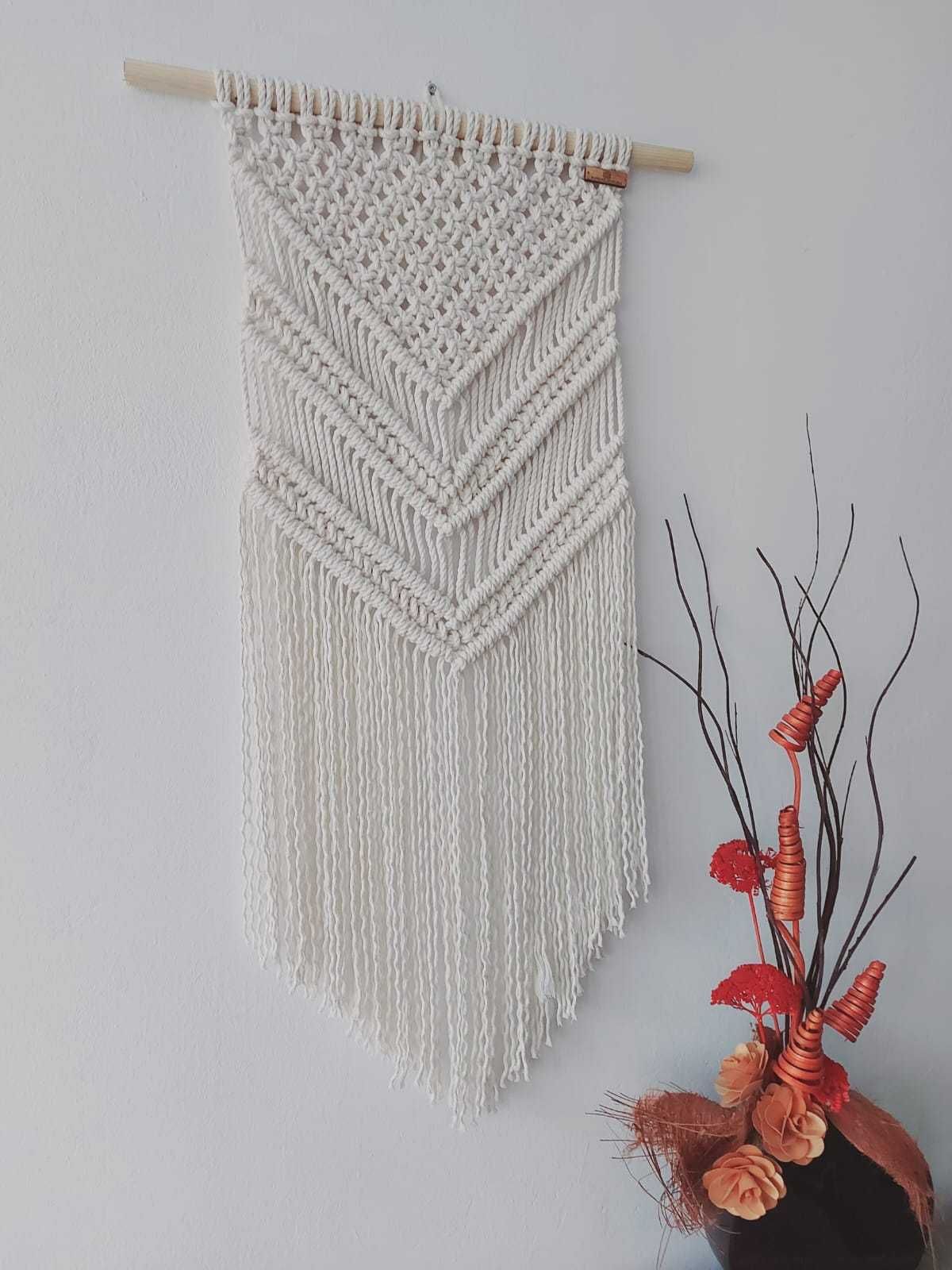 Decoratiune macrame pentru perete