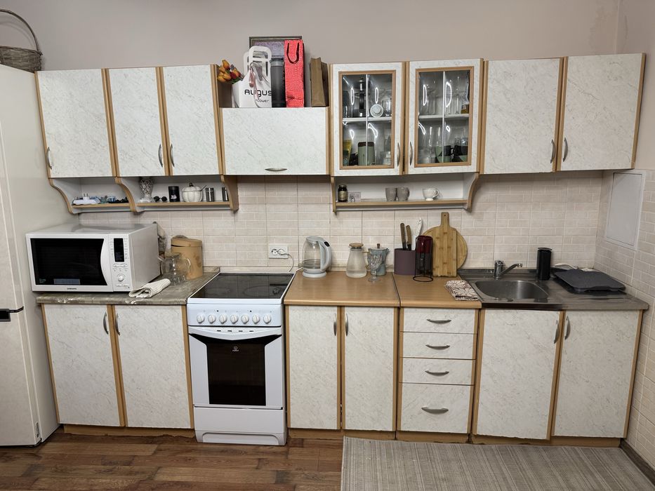 Кухня гарнитур бесплатно и диван