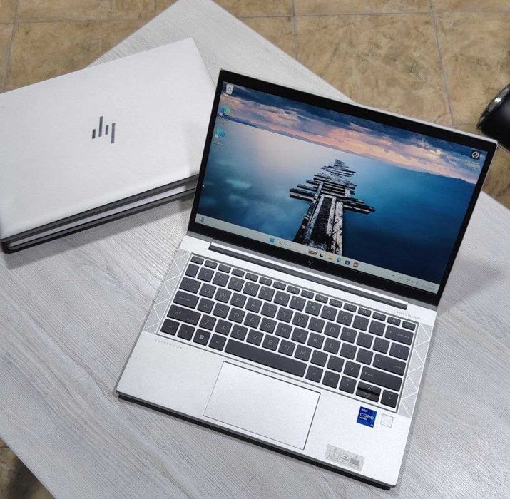 HP EliteBook 830 G8 14”FullHD IPS Core i7-1185G7 16GB/256SSD Iris Xe G