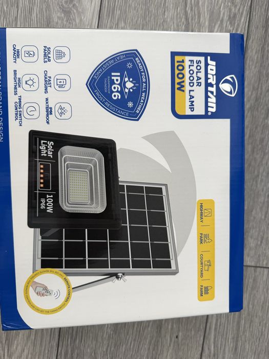 Proiector Led solar Jortan 200W cu panou solar