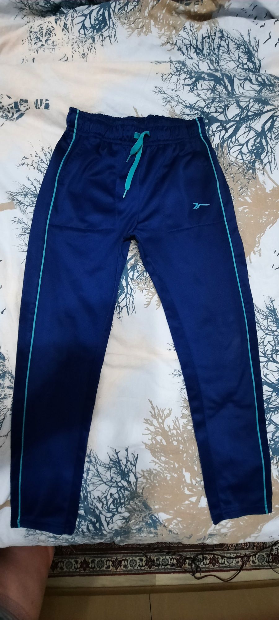 Pantalon sport 10 ani