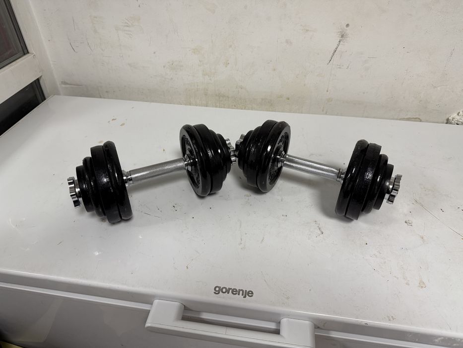Gantere reglabile noi fier 16 kg+16 kg=32 kg. Pret 450 lei