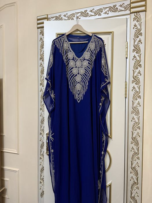 Платье индийского производства,ручная работа,камни сваровские