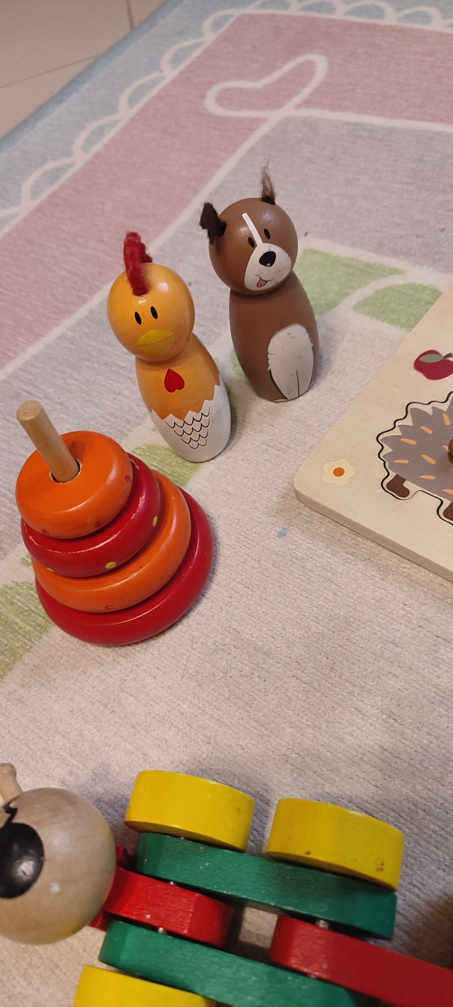 Дървени играчки за малко дете