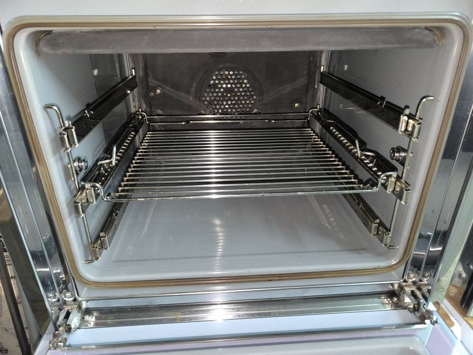 Фурна с котлони Miele