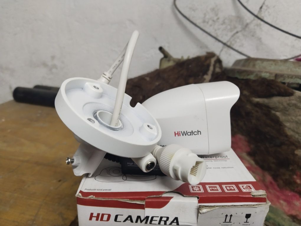 Продам HD камеру HiWatch