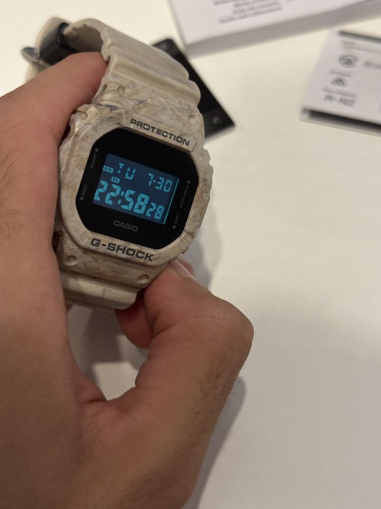 Наручные часы CASIO G SHOCK DW-5600WM-5