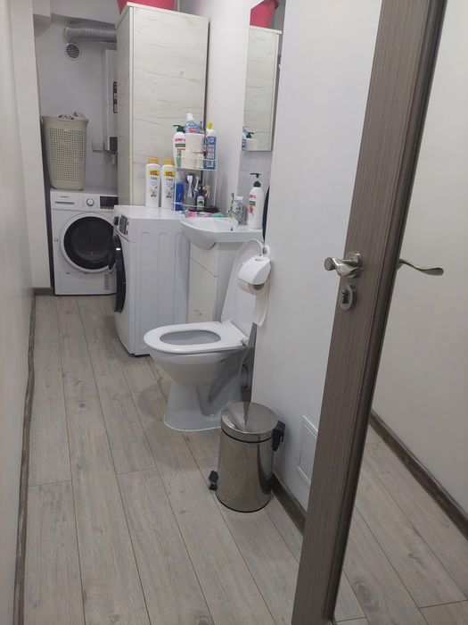 Primesc în  gazda o fata ,zonă centru Bacău toate condițiile