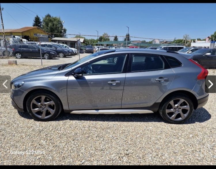 Volvo v40 cross country 2.0 diesel 190hp