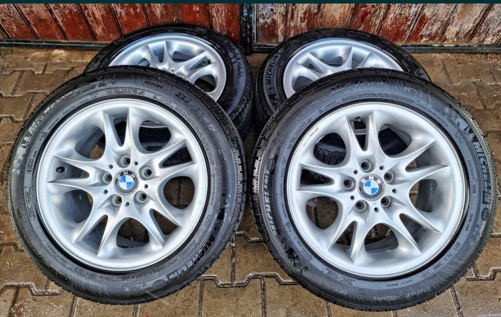 Roti/Jante IARNA 17' Originale BMW X3 X5 X1 2017
Michelin 235 55 17