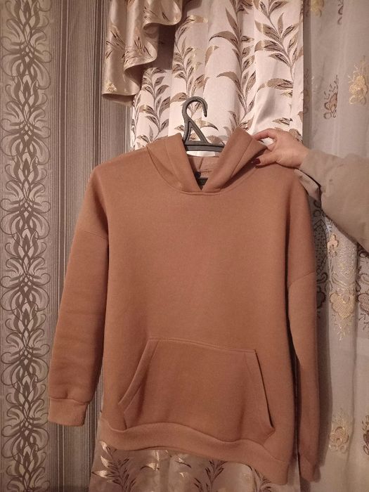 Срочно продам толстовку. Торг уместен