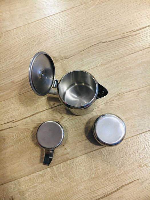 Set inox pentru cafea.