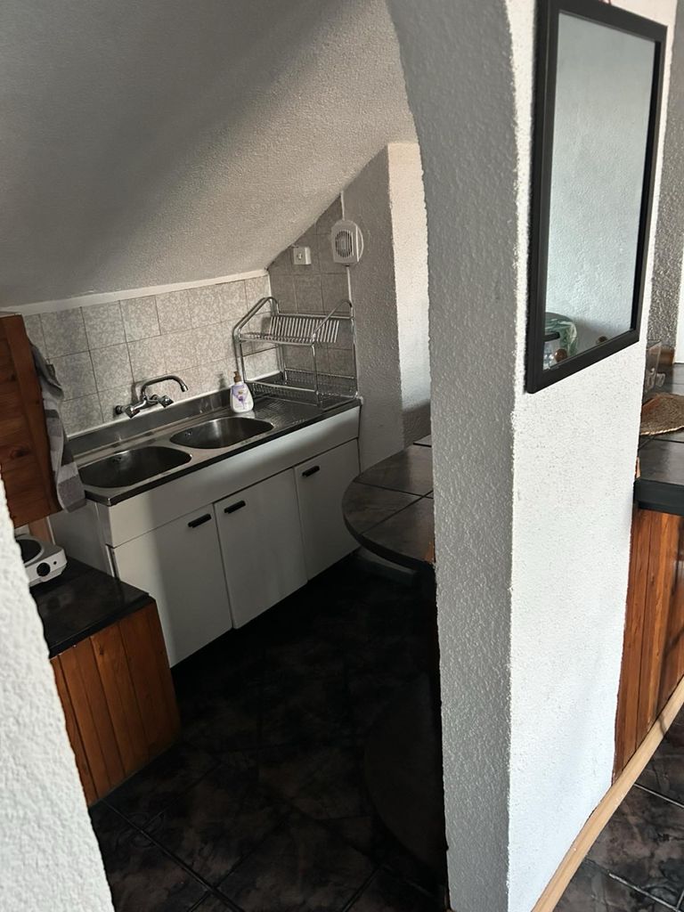 Дава се под наем Тристаен апартамент в София, Лозенец - 97 кв.м за 600 € - Снимка #2