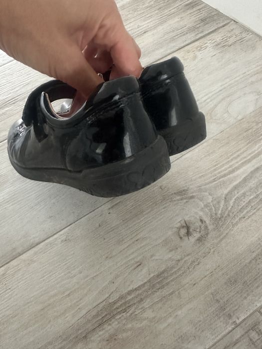 Pantofi fetita pt scoala din piele lacuita nr 31 Ricosta