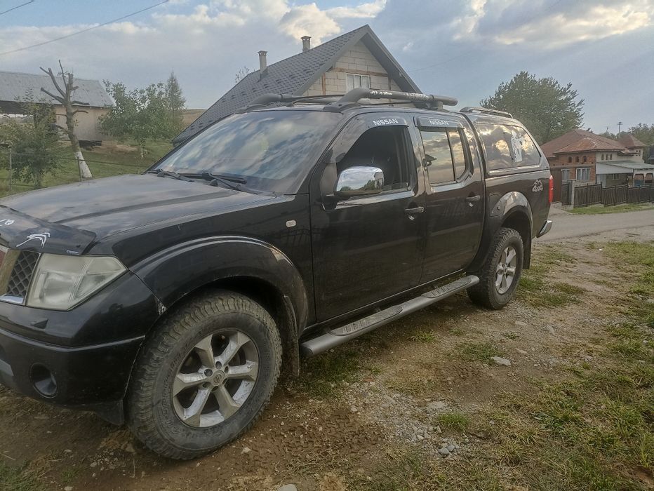 Vând Nissan Navara D40