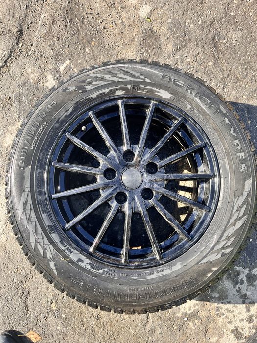 Диски на Камри R16 c резиной