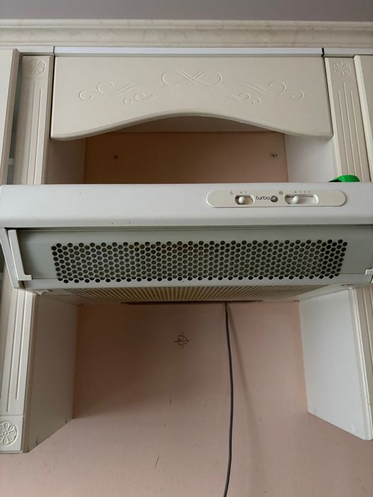 Вытяжка рабочая продается