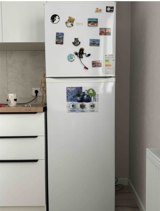 Продам холодильник новый