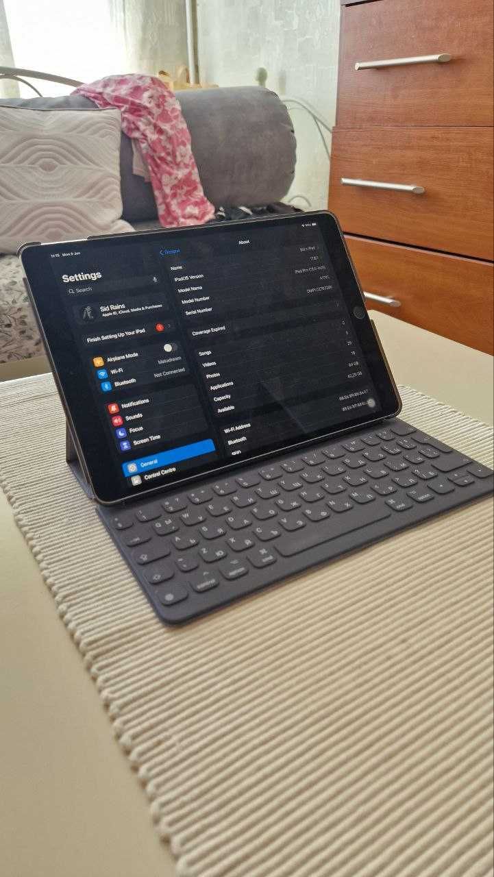iPad Pro - 10.5-inch - 64GB - 2017 + Клавиатура, Pen