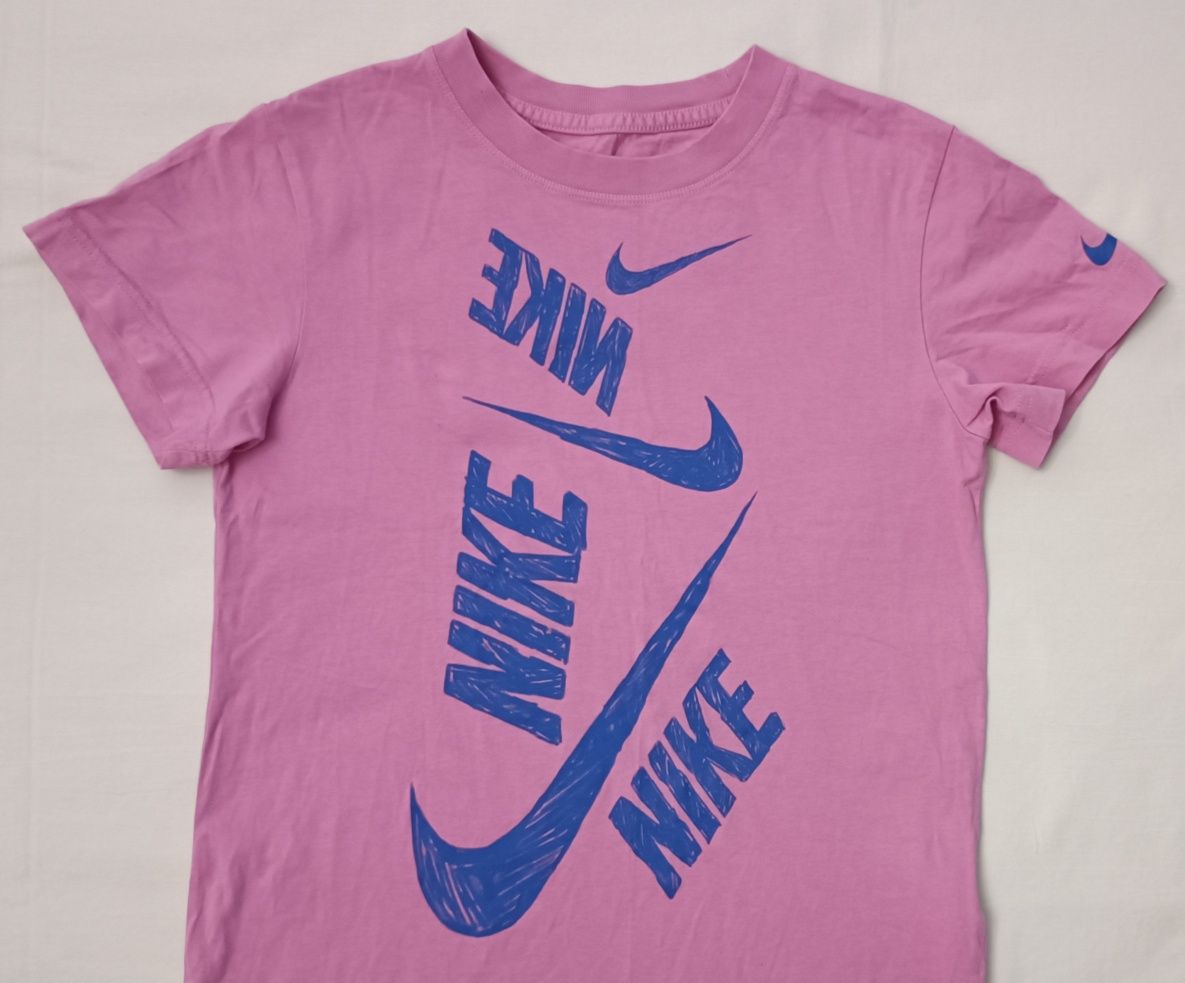 Nike Sportswear Tee оригинална тениска ръст 137-146см Найк фланелка