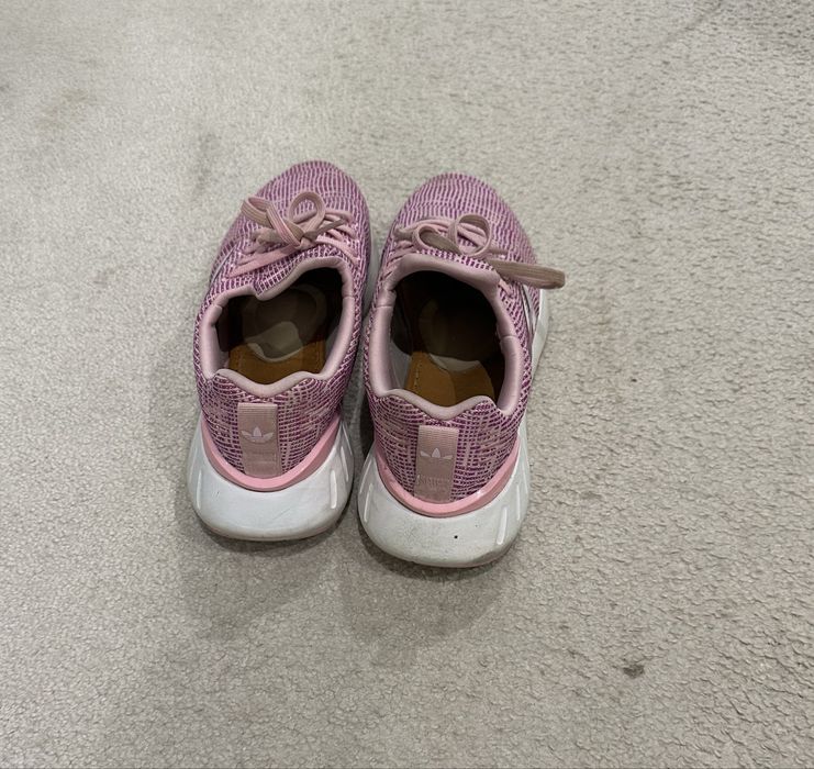 Детски розови маратонки Адидас за момиче