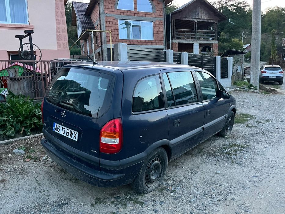 Open Zafira - 7 locuri - motor 1.6