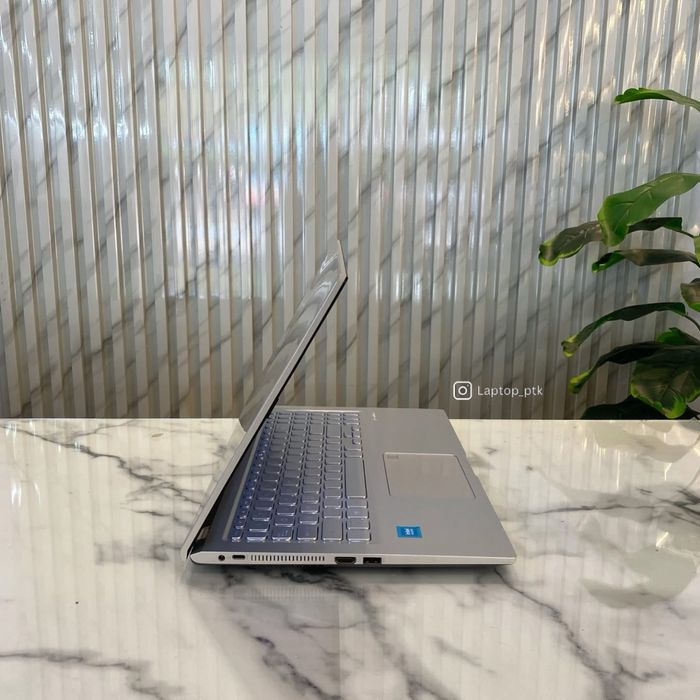 Laptop Asus X515KA Impecabil ca Nou Fullbox 512GB Ssd 8GB Ram Trimit