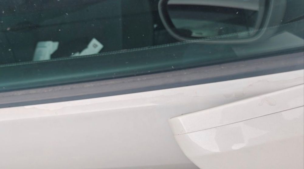 Vând Peugeot Rcz