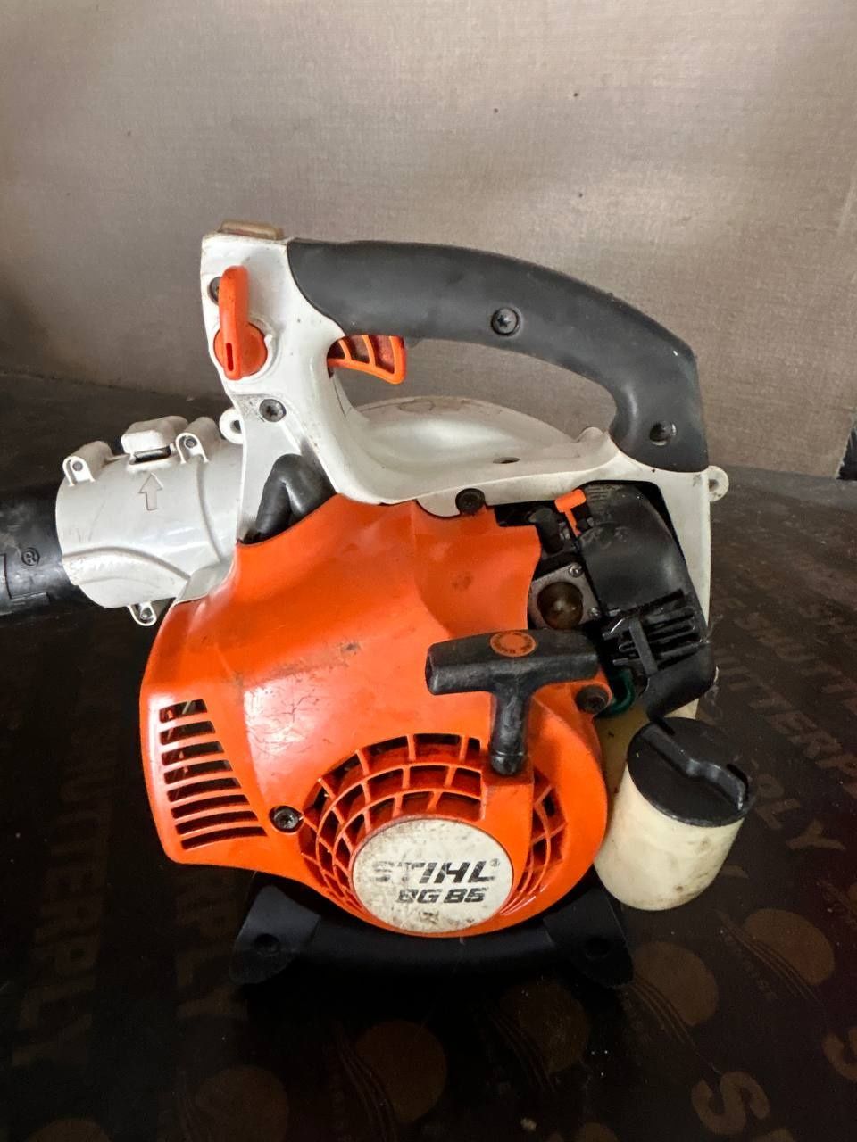 Бензинова духалка моторна метла Щил STIHL перфектно състояние