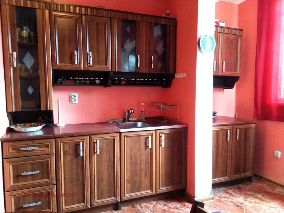 Дава се под наем Тристаен апартамент в София, Сухата река - 92 кв.м за 613.55 € - Снимка #1