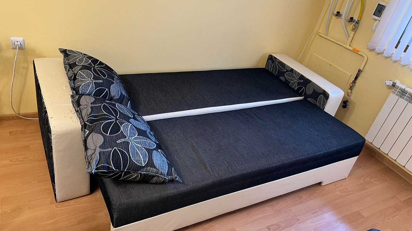 Диван 230cm x 83cm x 40cm