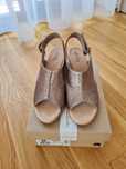 Sandale femei de la Clarks, noi, marime 39, lungime picior 24.5 cm (38