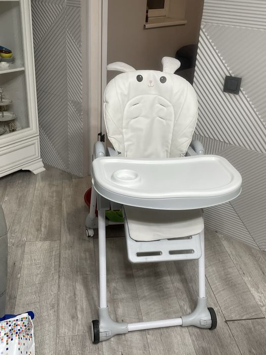 Продам столик для кормления