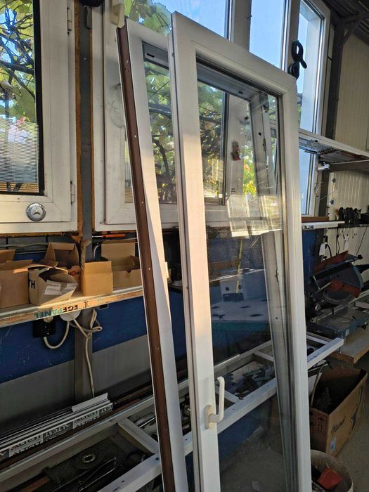 Пвц балконска врата за панелка размери 71/225 -цена 200лв.