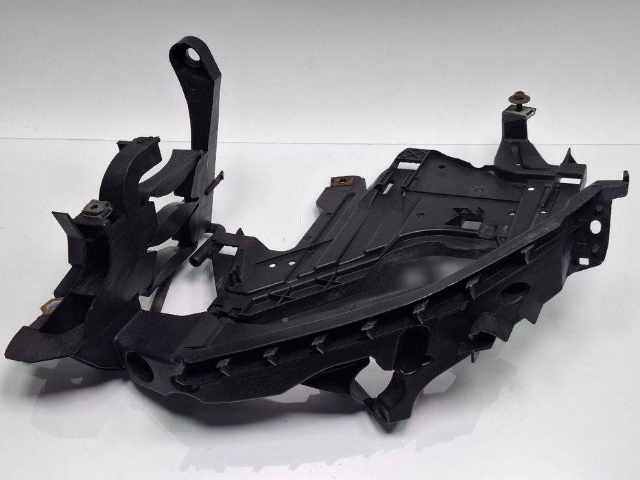 Suport far stanga AUDI A4 IV Avant 8K5, B8 2007 - 20152.0 TDI CAGA, CJ