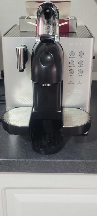 Expresoare de cafea Jura Impresa F50, Delonghi, Nivona CafeR+1 piese
