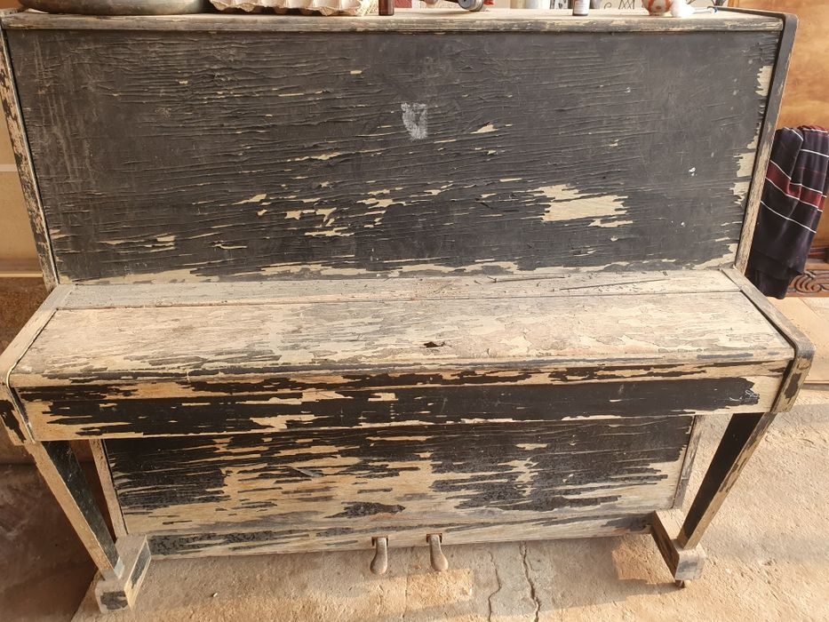 Pianino ortacha holattda