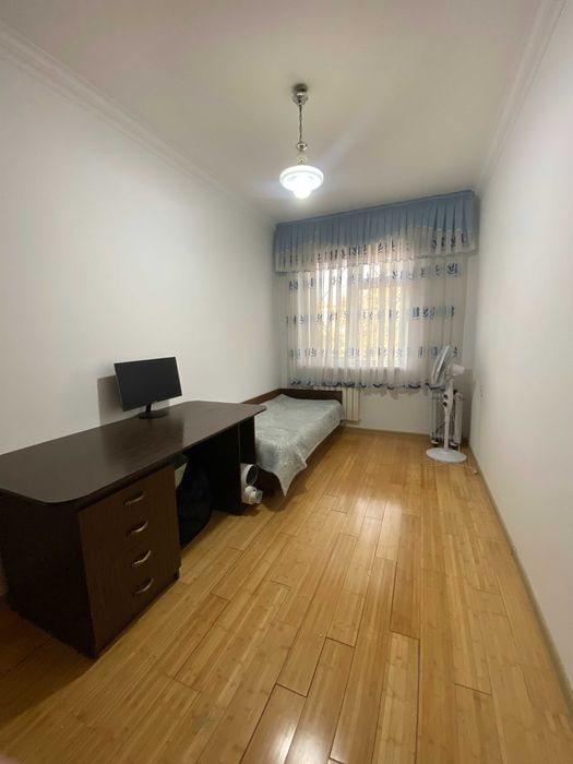 Срочно!!! Продается 3-х комн 2 этаж м-в Феруза