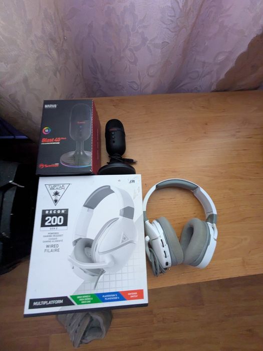 Vând căști turtle beach împreună cu microfon marvo