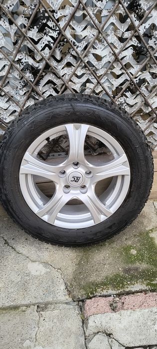 Jante aliaj 5x114,3 cu anvelope iarna 215/60/16 Qashqai Juke Duster