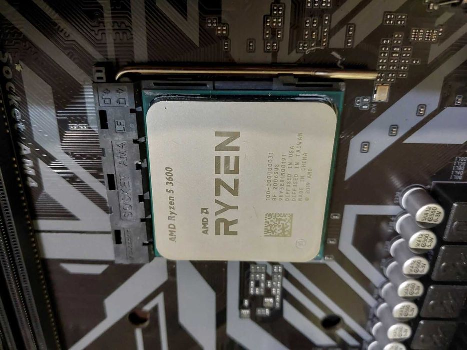 AMD Ryzen 5 3600 + Gigabyte B450M S2H