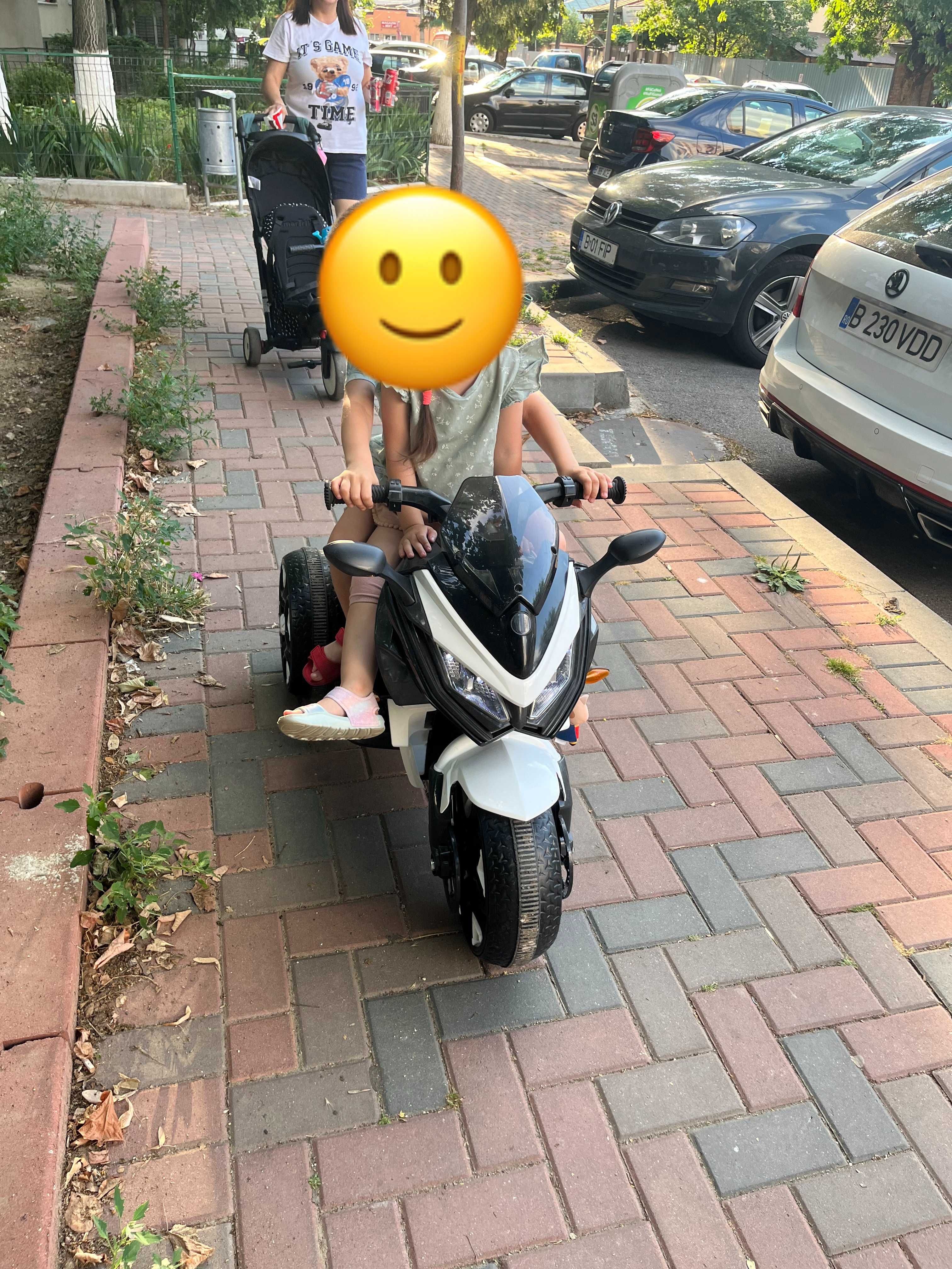 Motocicleta electrică, copii