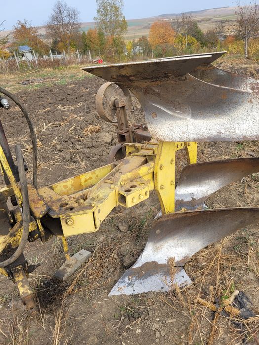 Vand plug cu două cormene în stare perfectă