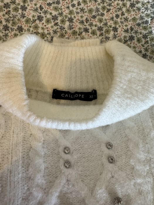 пуловер с камъчета Calliope