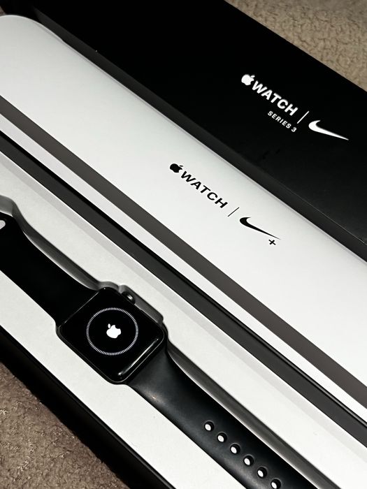 Продам Apple Watch 3 Nike+
