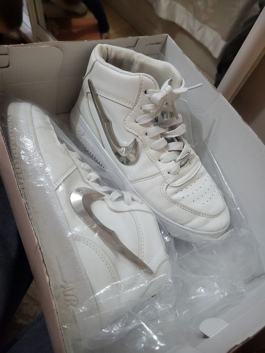 Продам Кроссовки