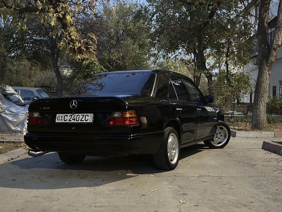 Mercedes-Benz W124  — Классика, которая едет