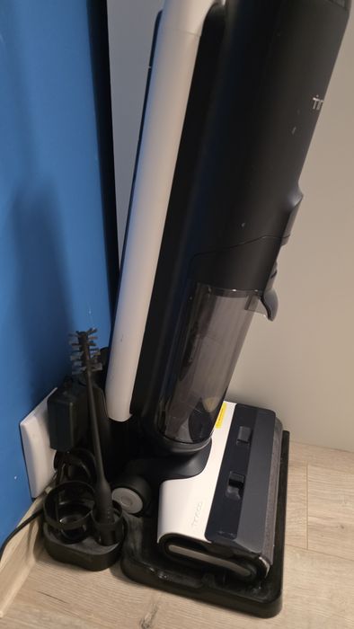 Vând aspirator cu spălare Tineco one floor 5S in garantie