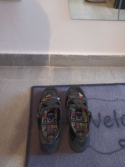 Pantofi negri de lac CCC, mărimea 37, 23,5 cm în interior
