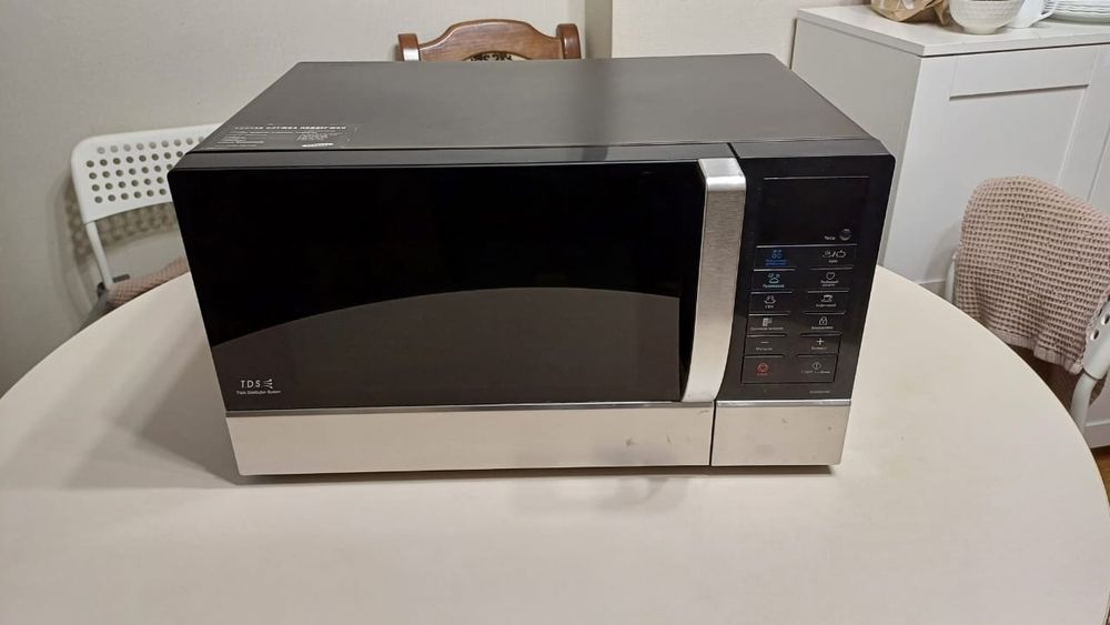 Продам микроволновую печь Samsung б/у